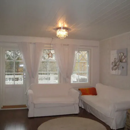 Top Floor Of The By Lake Saimaa דירה